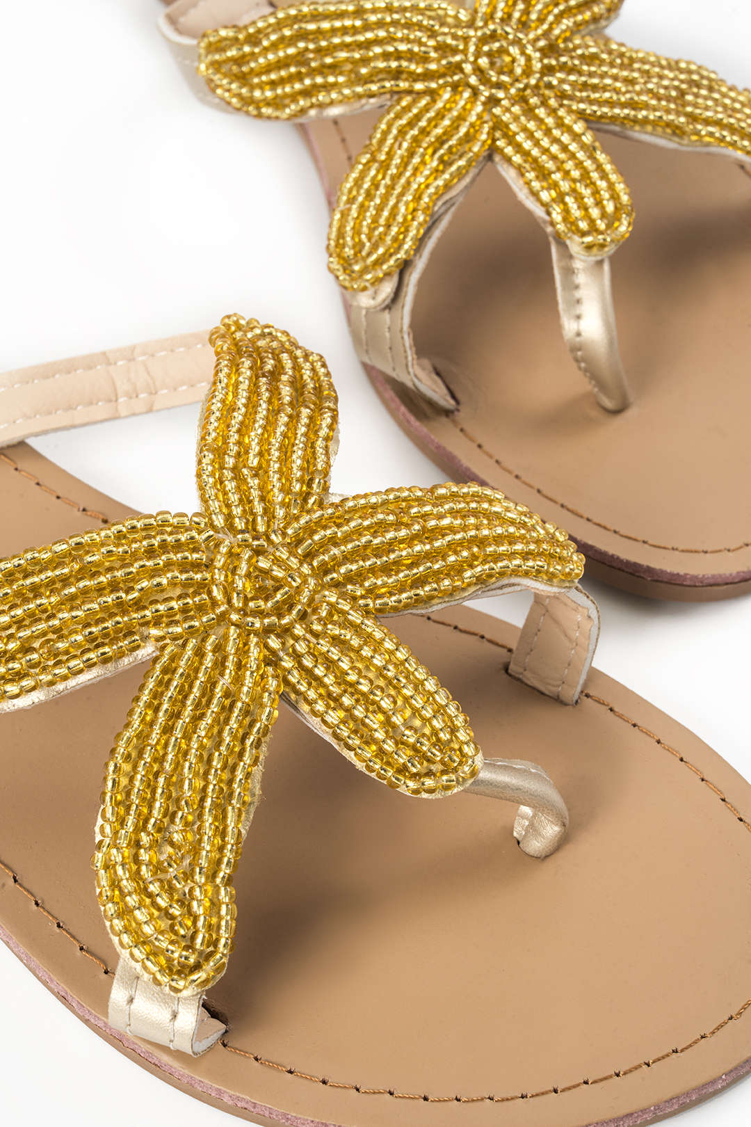 Zachte wollenslippers met parels voor een elegante en comfortabele uitstraling