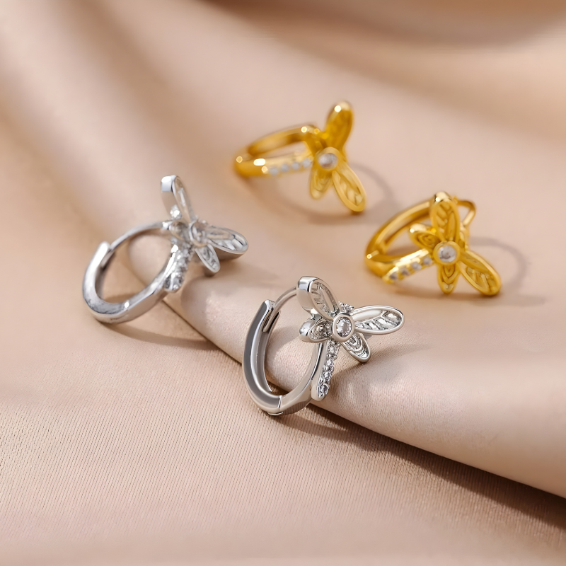 Lise Gouden Libelle Oorbellen - Elegante en Unieke Ooraccessoires