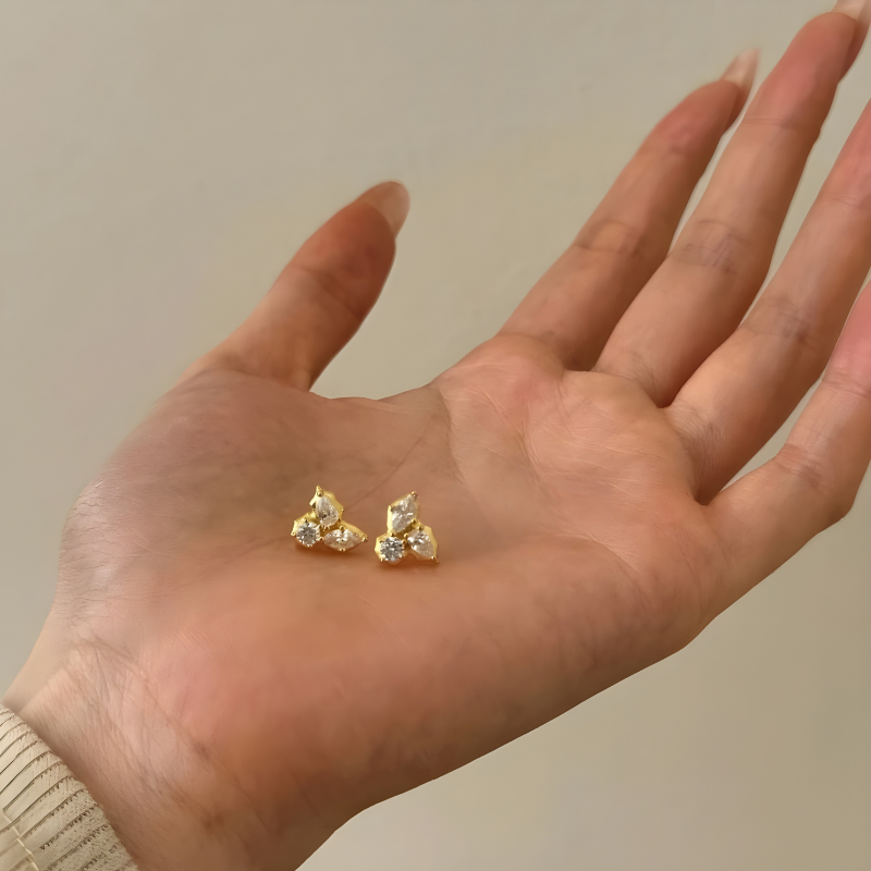 Gouden Onregelmatige Blad Zircon Oorbel - Alani