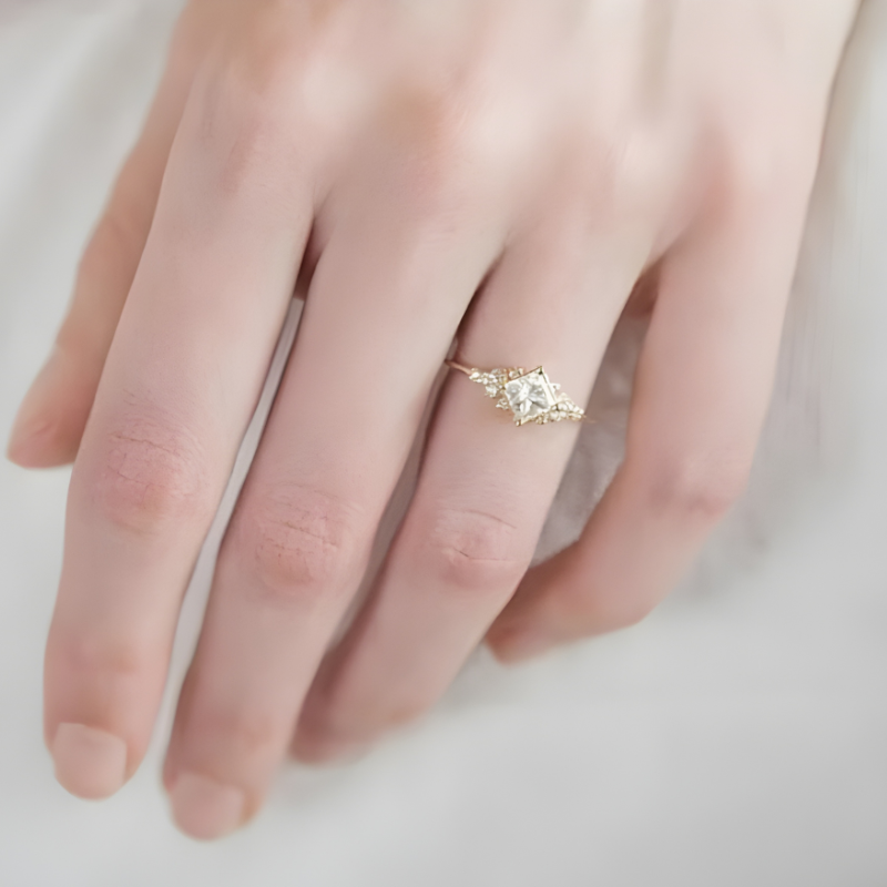 Delysische Koningsring in Eleganten Goldfarben – Ein Symbol für Luxus und Raffinesse