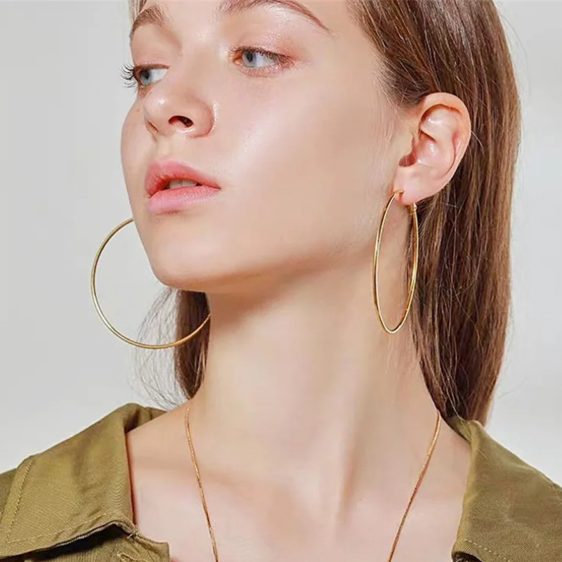 Elegante Set Van Hoepeloorbellen - Nini