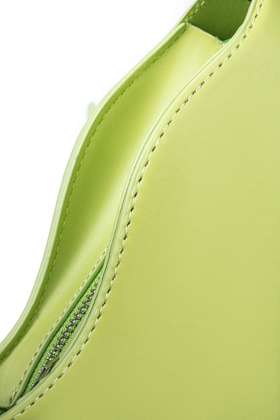 Chique nepleren crossbody schoudertas met metalen schouderband