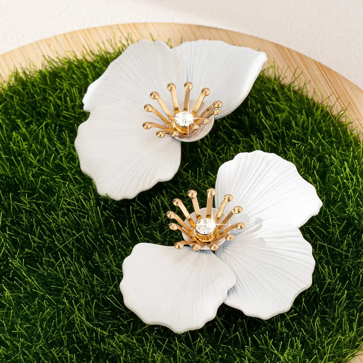 Chique Hibiscus Oorknopjes - Nadine Elegance