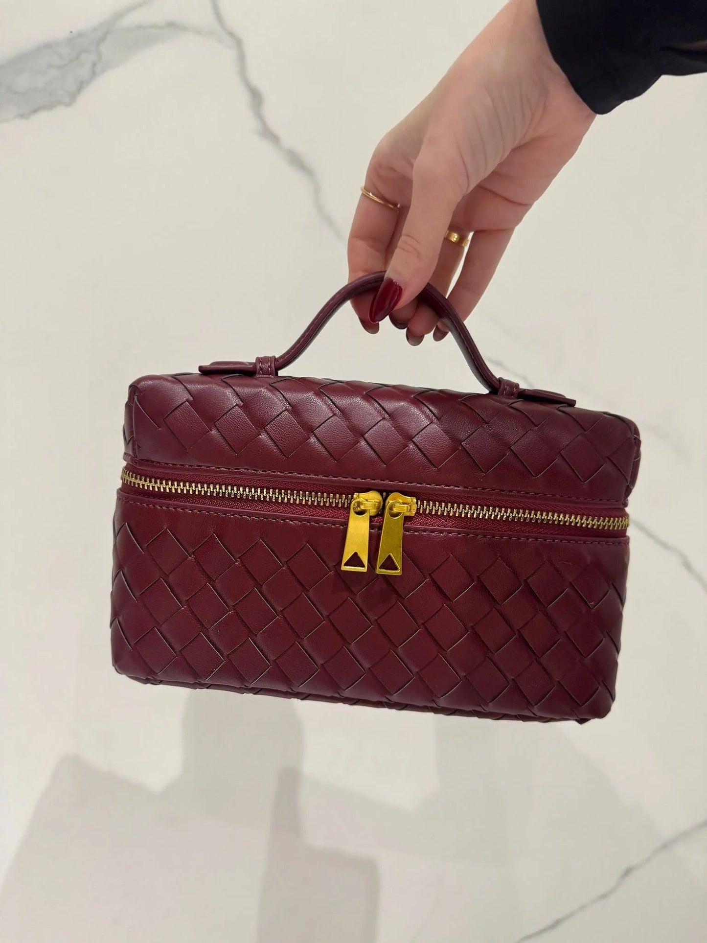 Elegante stoffen make-up- en accessoiretas in geweven ontwerp