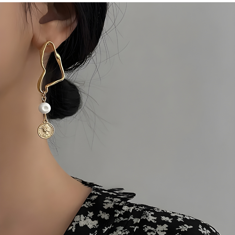 Elegante asymmetrische barocke Perlen-Ohrringe mit Hängendes Design - Rachel