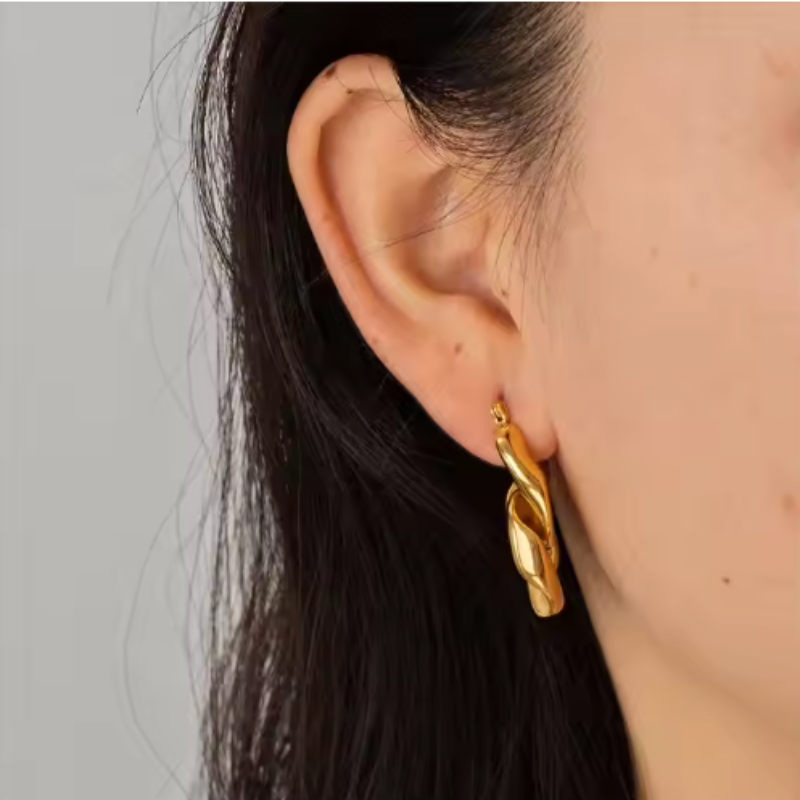 Gouden Geometrische Ovale Bengelende Oorbellen - Hannah