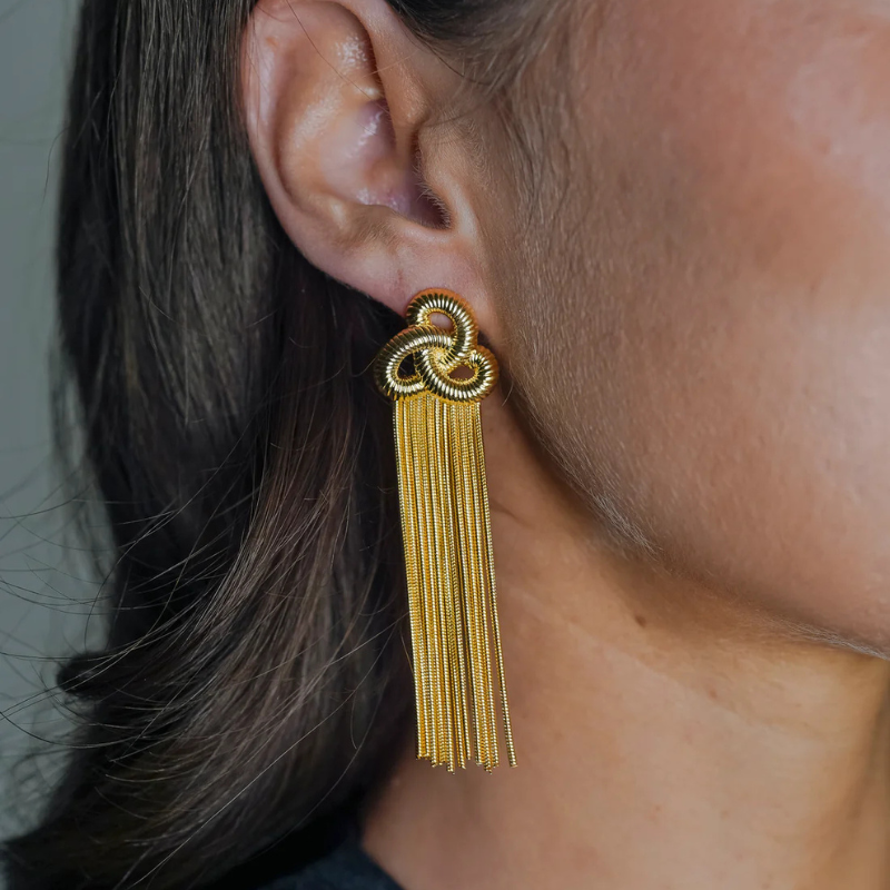 Goudkleurige Oorbellen met Franje - Carmen