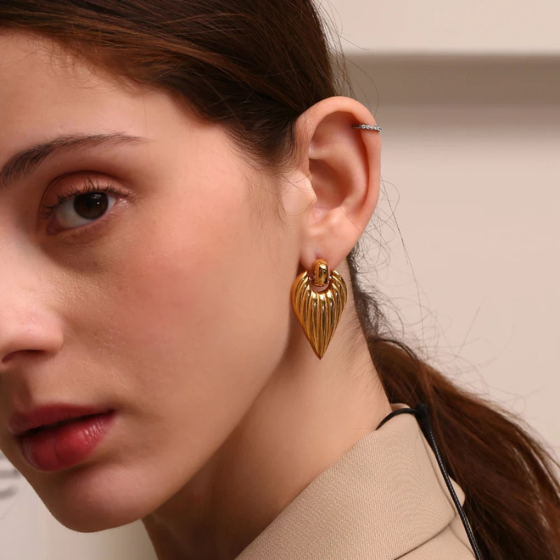 Gouden Geplateerde Druppel Blad Oorbellen - Zainab