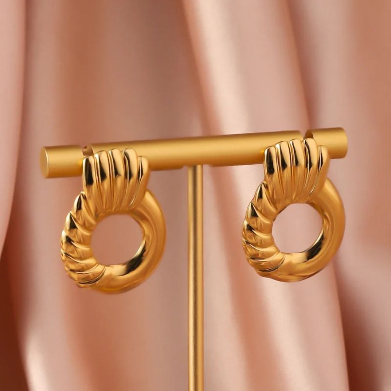 Goudvergulde Ananas Oorknopjes – Mae