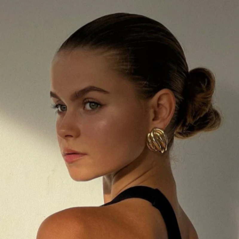 Goudkleurige Oorknopjes met Golvende Textuur - Ruth