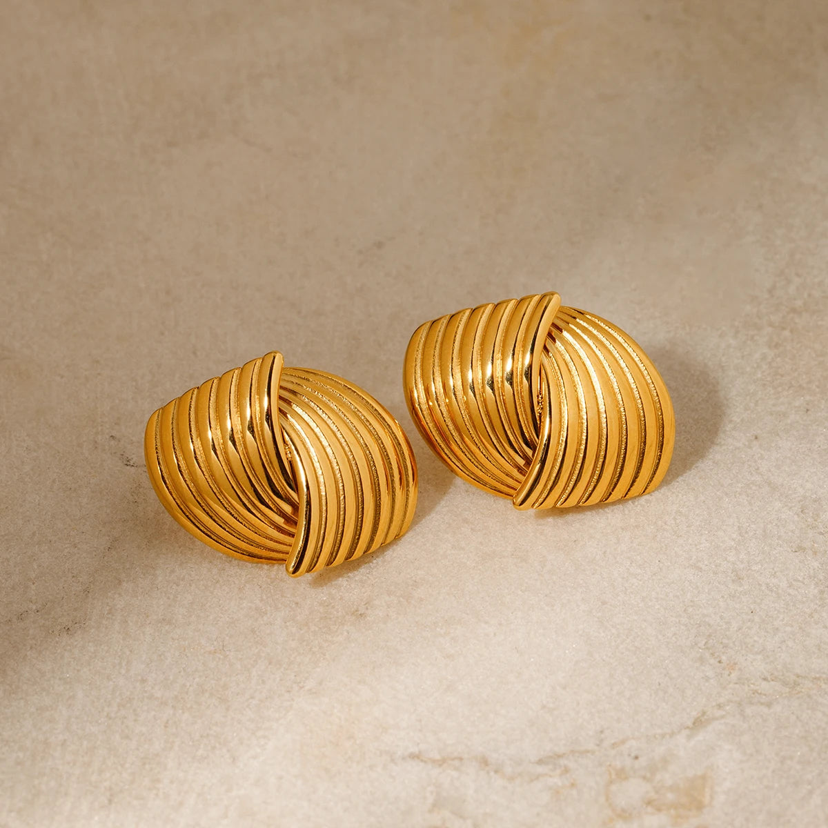 Stralende Bronzen Oorbellen