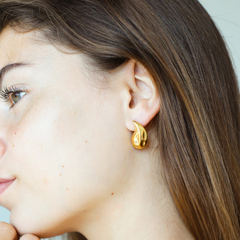 Gouden Teardrop Oorbellen - Vero