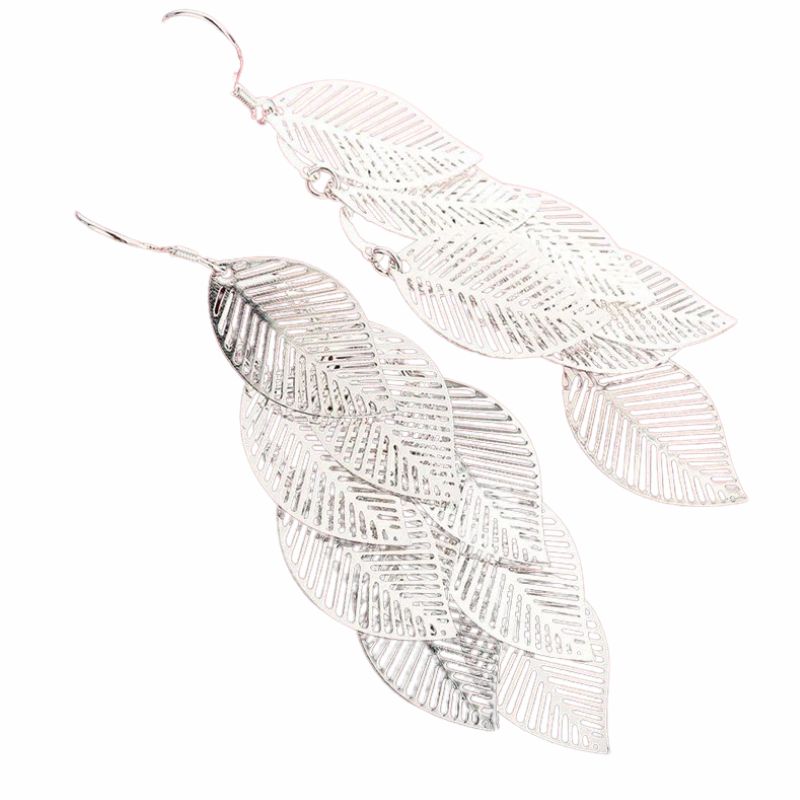 Elegante Gelaagde Bladoorbellen met verfijnde details – Bira