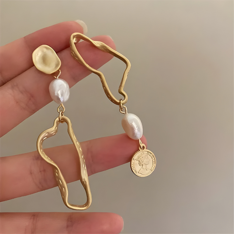 Elegante asymmetrische barocke Perlen-Ohrringe mit Hängendes Design - Rachel