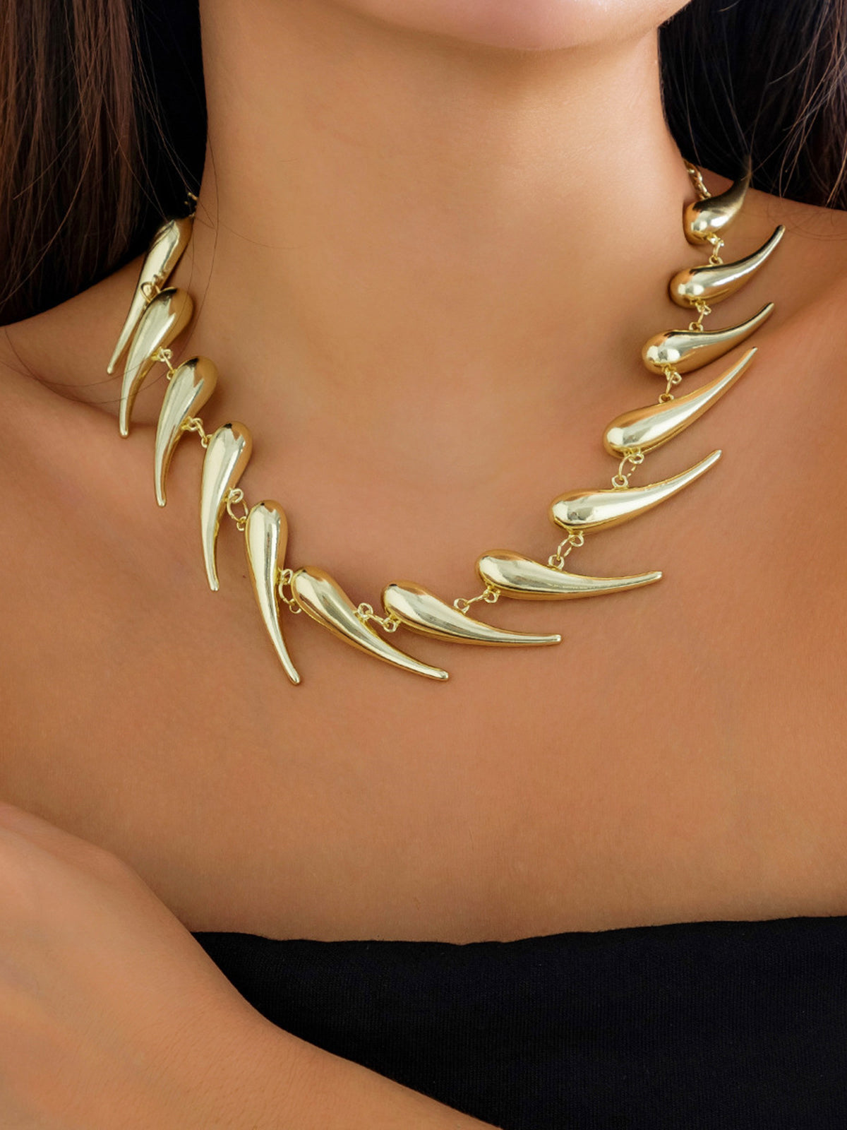 Chic geometrisch waterdruppel ketting - elegante en moderne sieradendesign