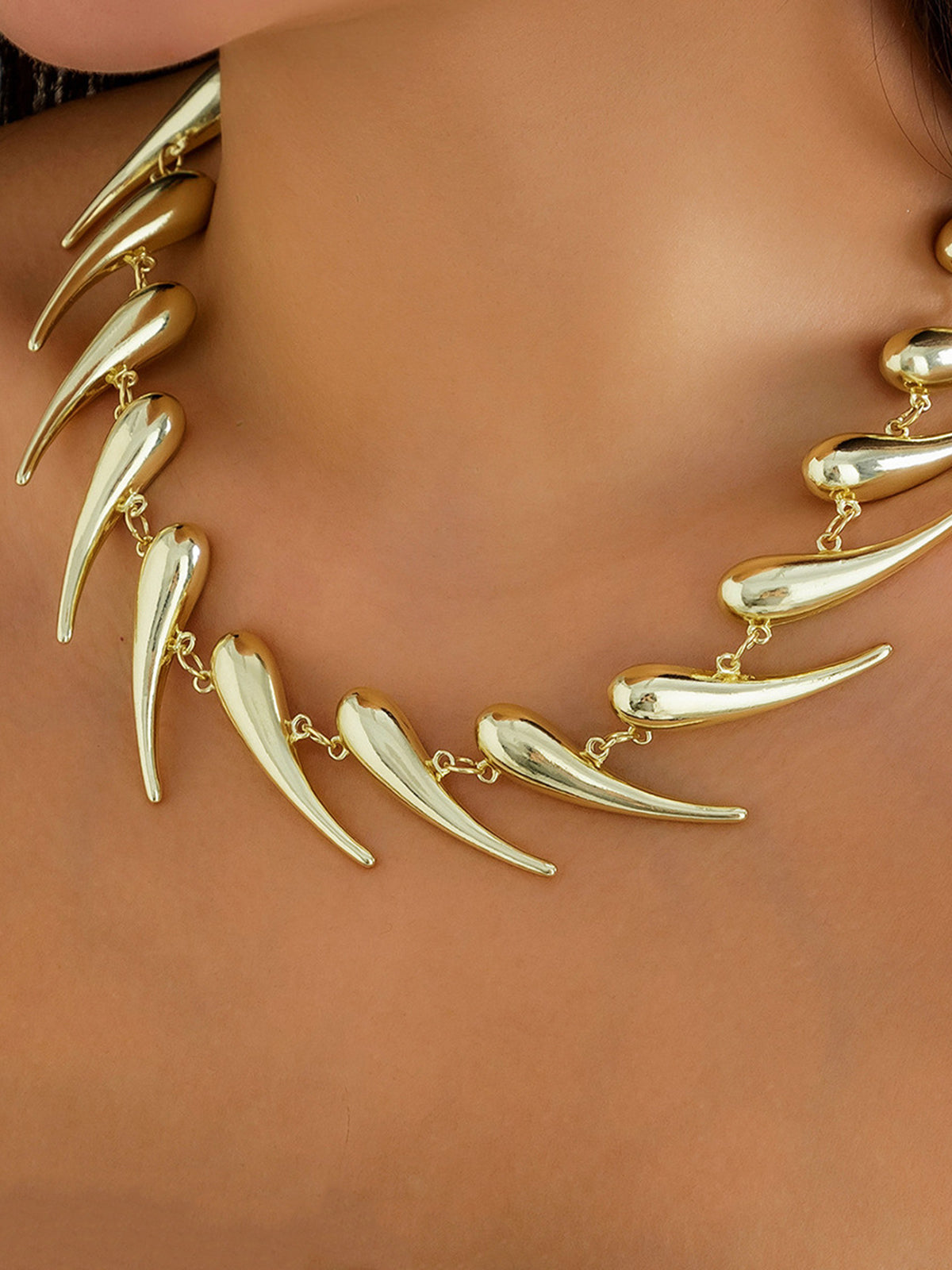 Chic geometrisch waterdruppel ketting - elegante en moderne sieradendesign