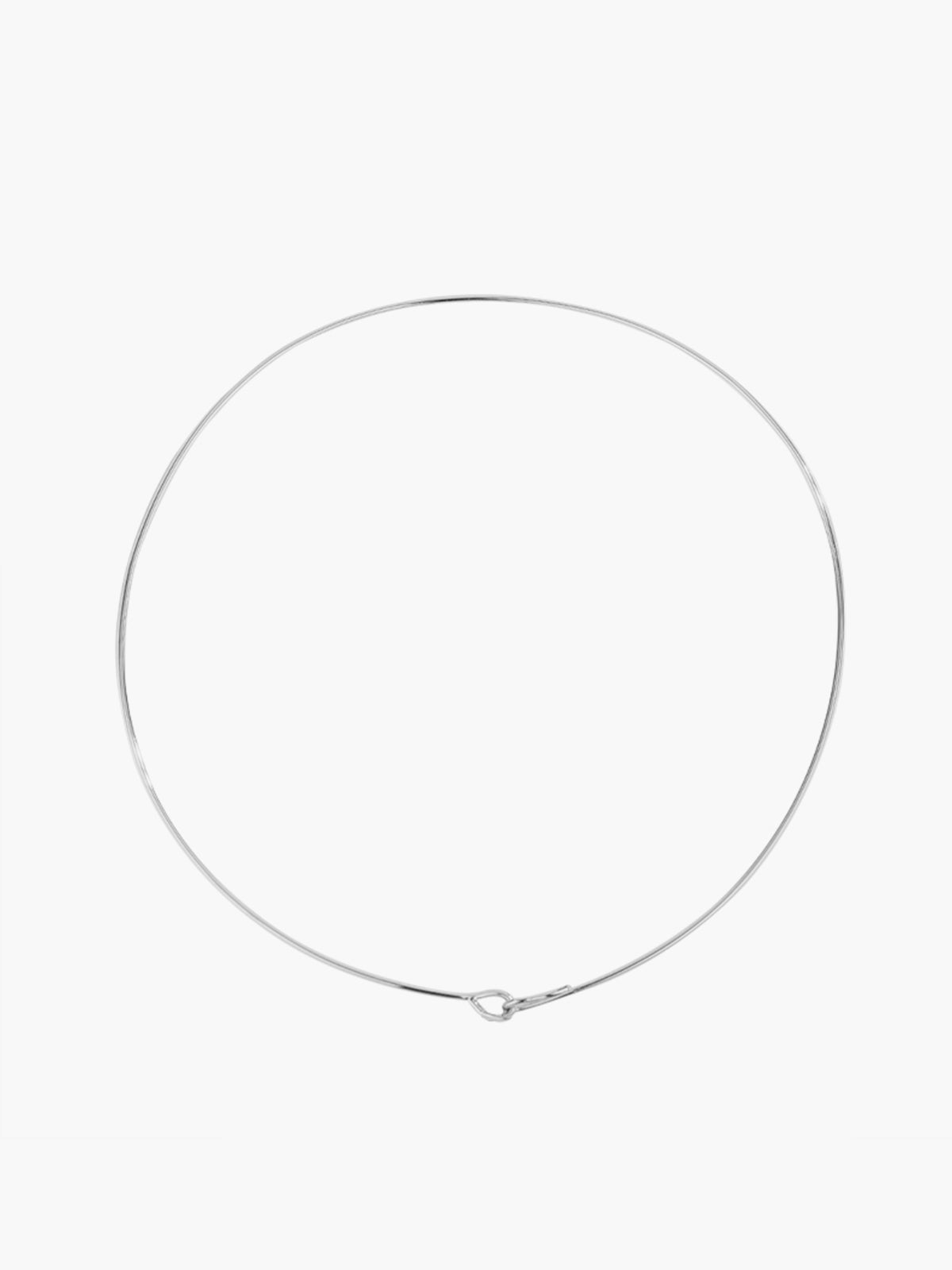 Reflecteer je elegantie met de stijlvolle Zilveren Barok Parel Ketting