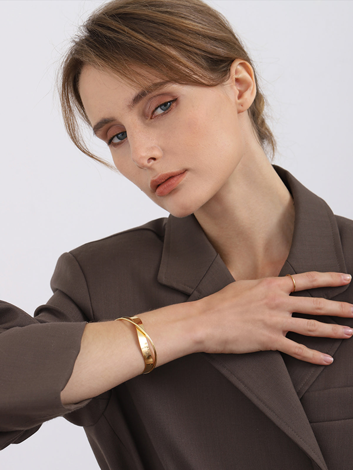 Goudkleurige Damesarmband – Minimalistisch Dubbellaags Design