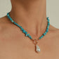 Reflecteer je stijl met de stijlvolle onregelmatige parelketting en groene turquoise