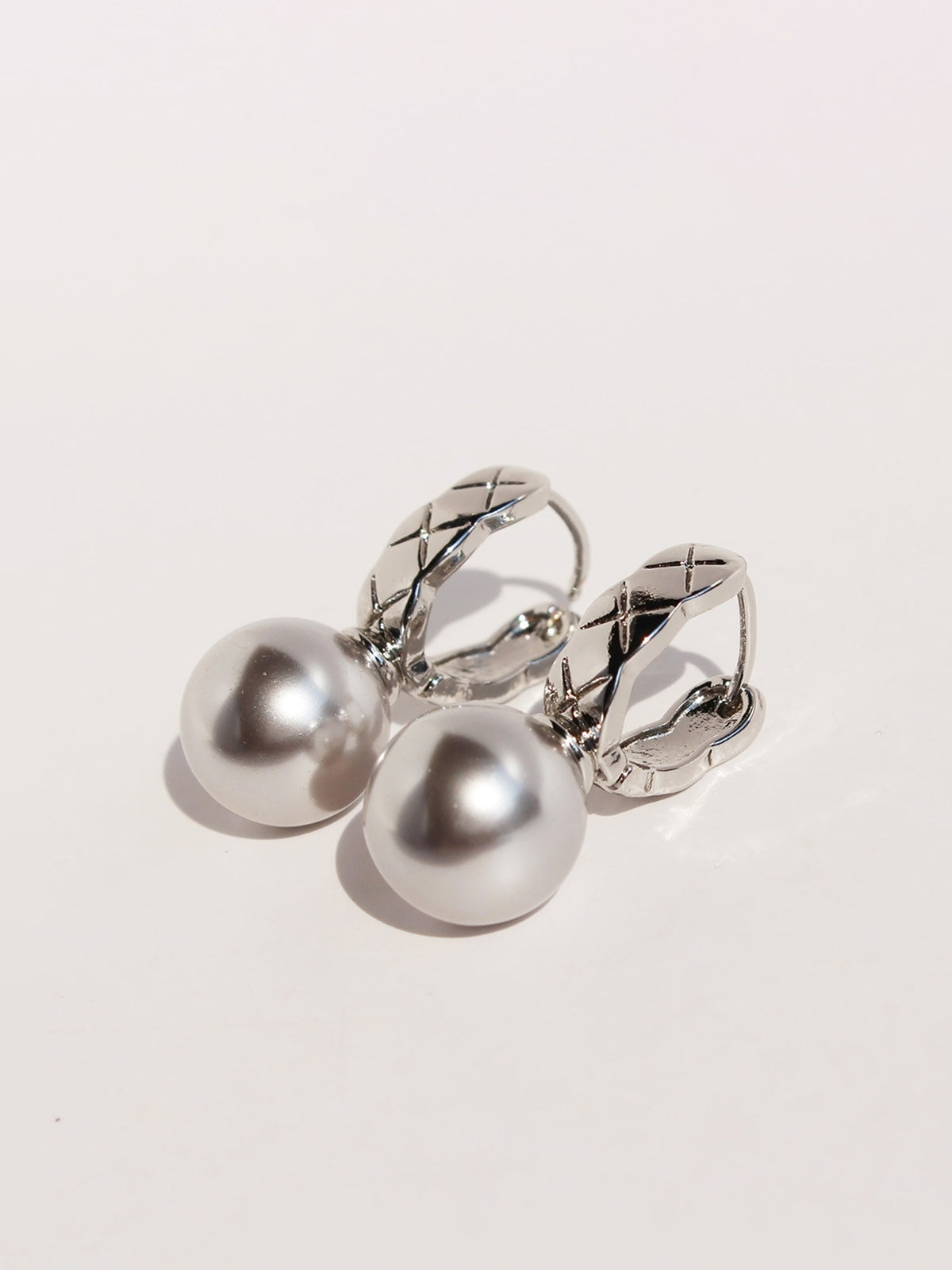 Elegante en moderne vierkante U-vormige oorbellen