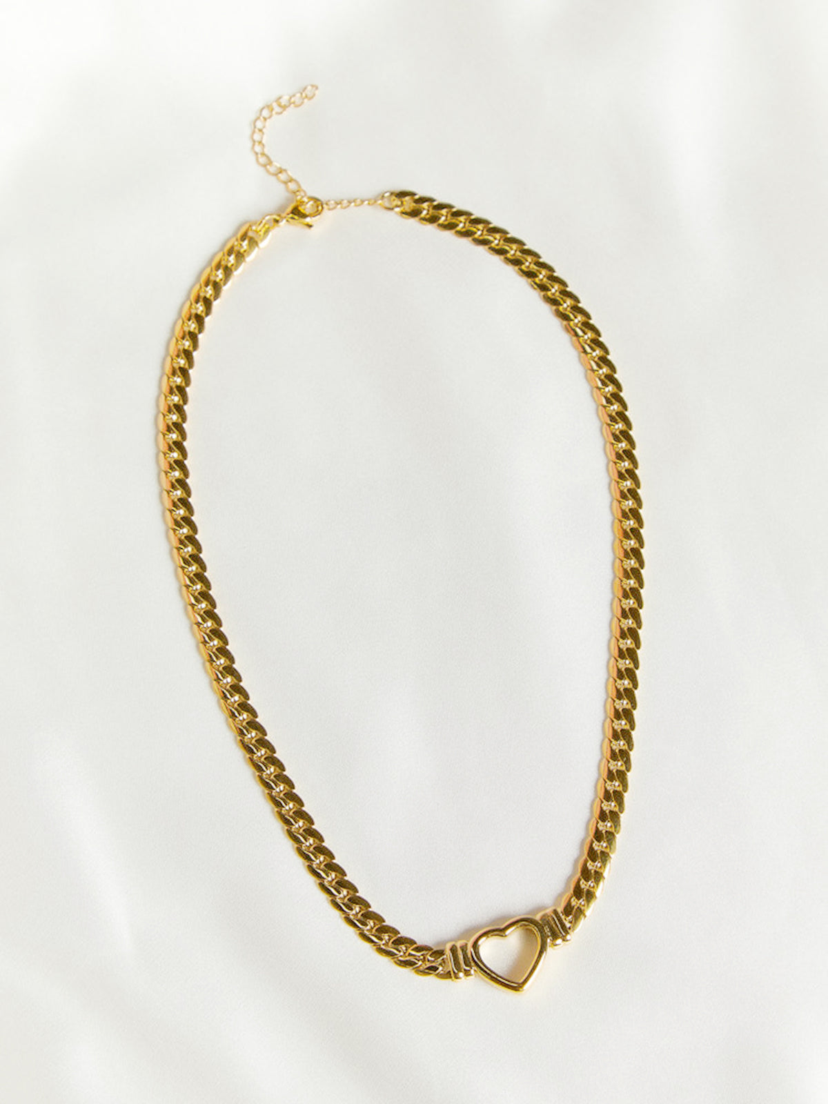 Stijlvolle en Elegante Gelaagde Hart Kettingkett <|endoftext|>