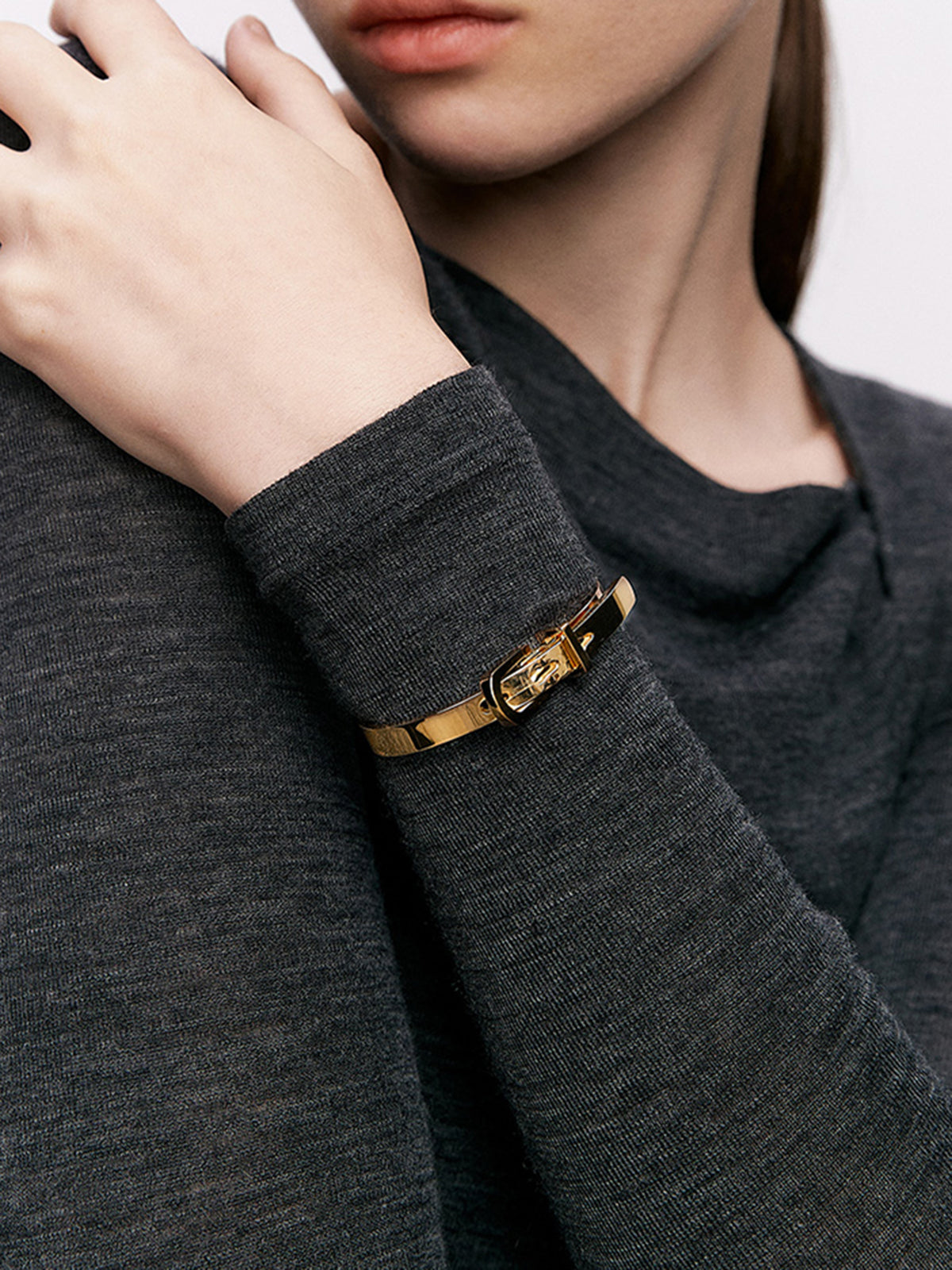 Gesp Armband Goudkleurig – Minimalistische Bangle voor Dames