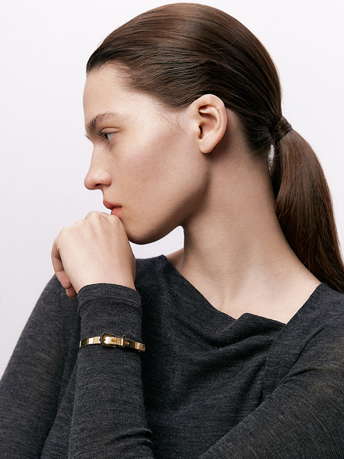 Gesp Armband Goudkleurig – Minimalistische Bangle voor Dames