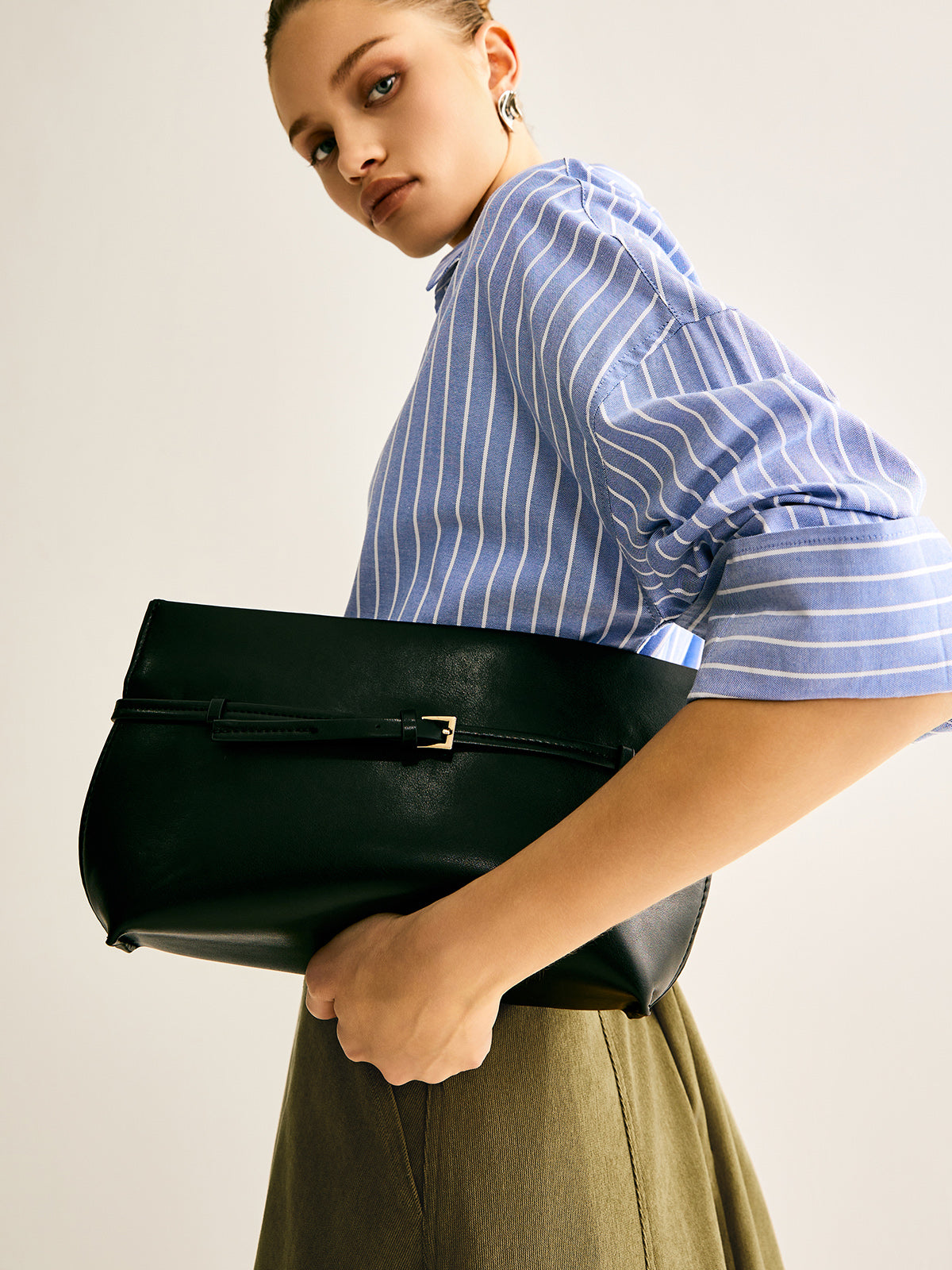 Elegante Geklede Clutch met Riem voor Stijlvolle Gelegenheden