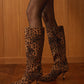 Mid-calfslee zippersla boots met luipaardprint voor een wilde en trendy look