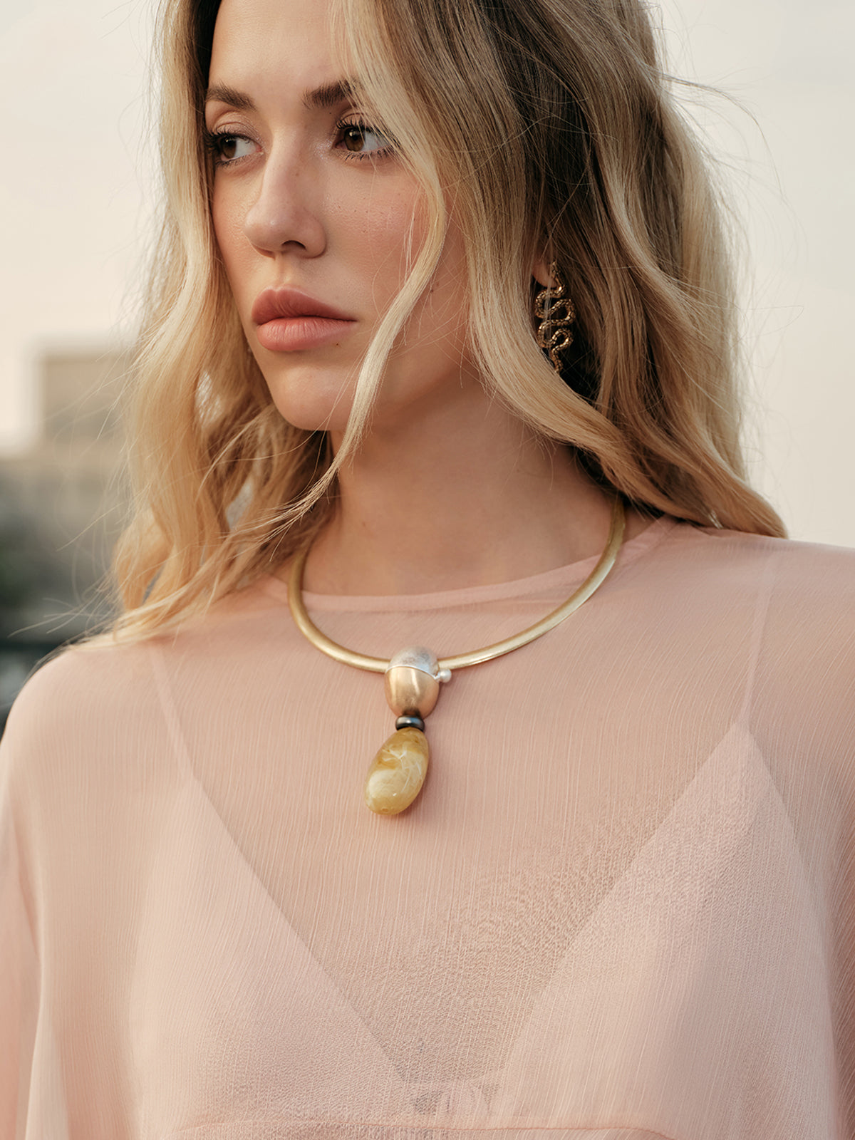 Elegante minimalistische drop hanger ketting voor een tijdloze uitstraling