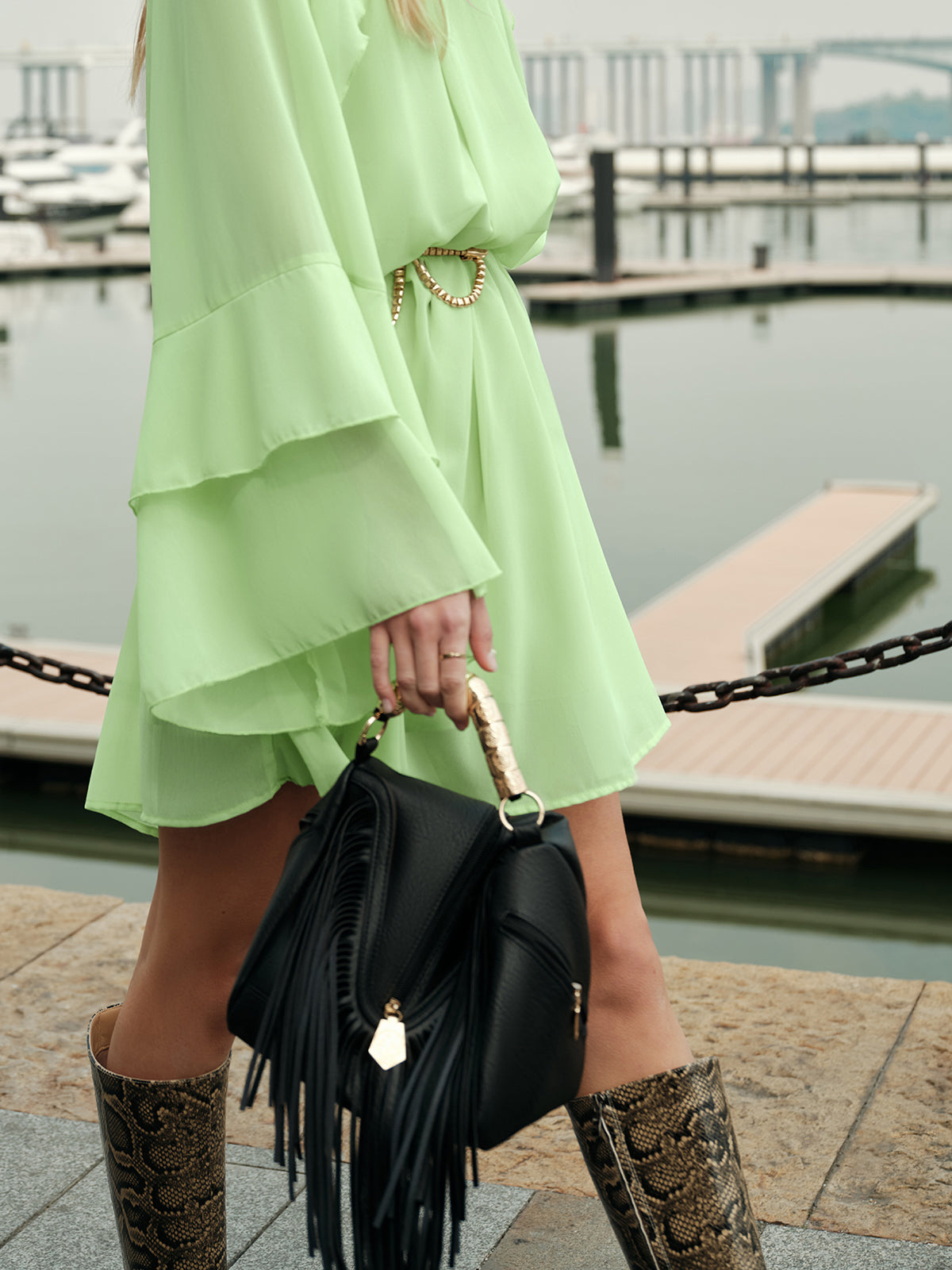 Zwarte Handtas met Franjes – Luxe Boho Tas met Gouden Details