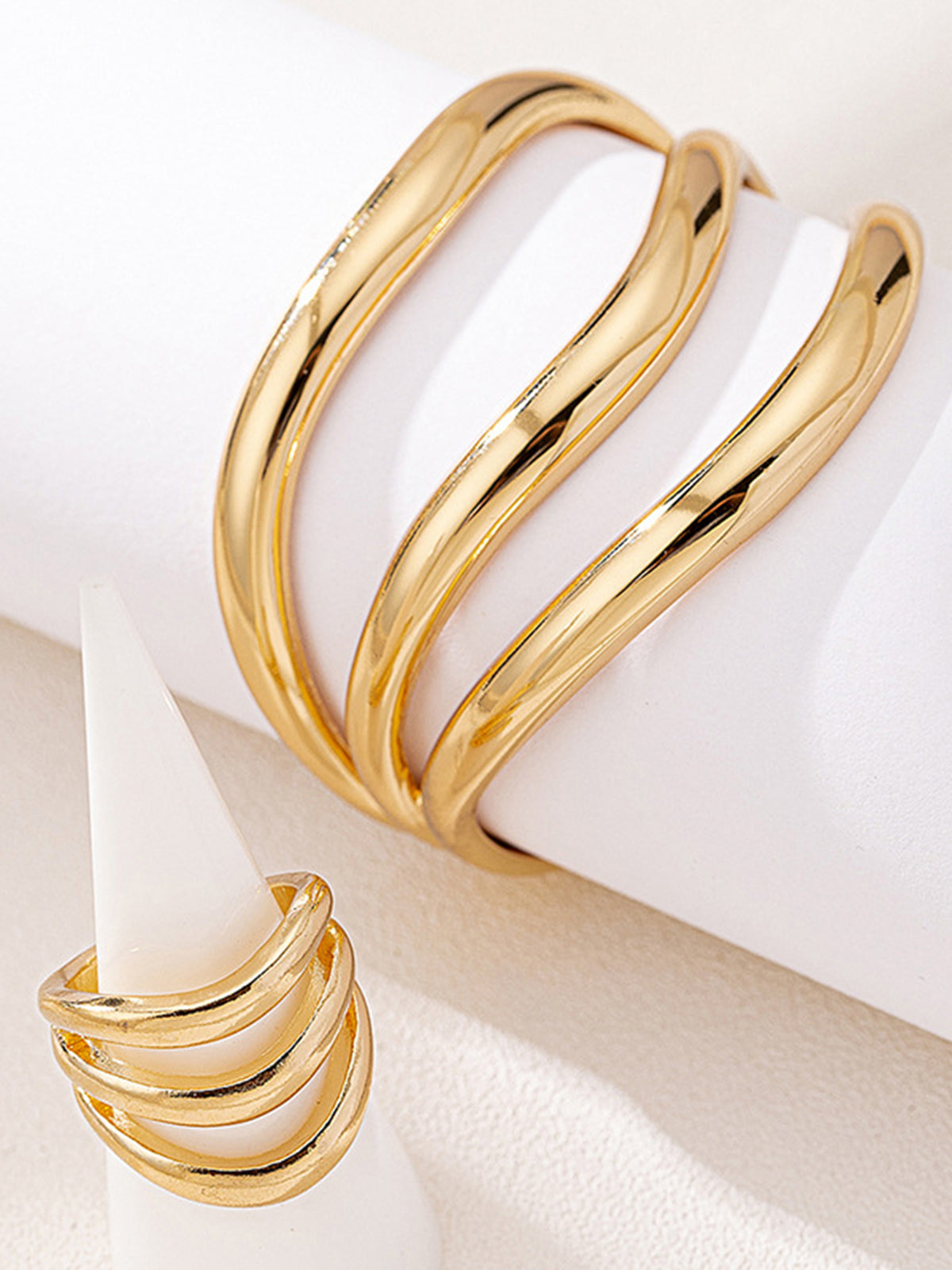 Elegante Sculpted Curve Bangle en Ring Duo