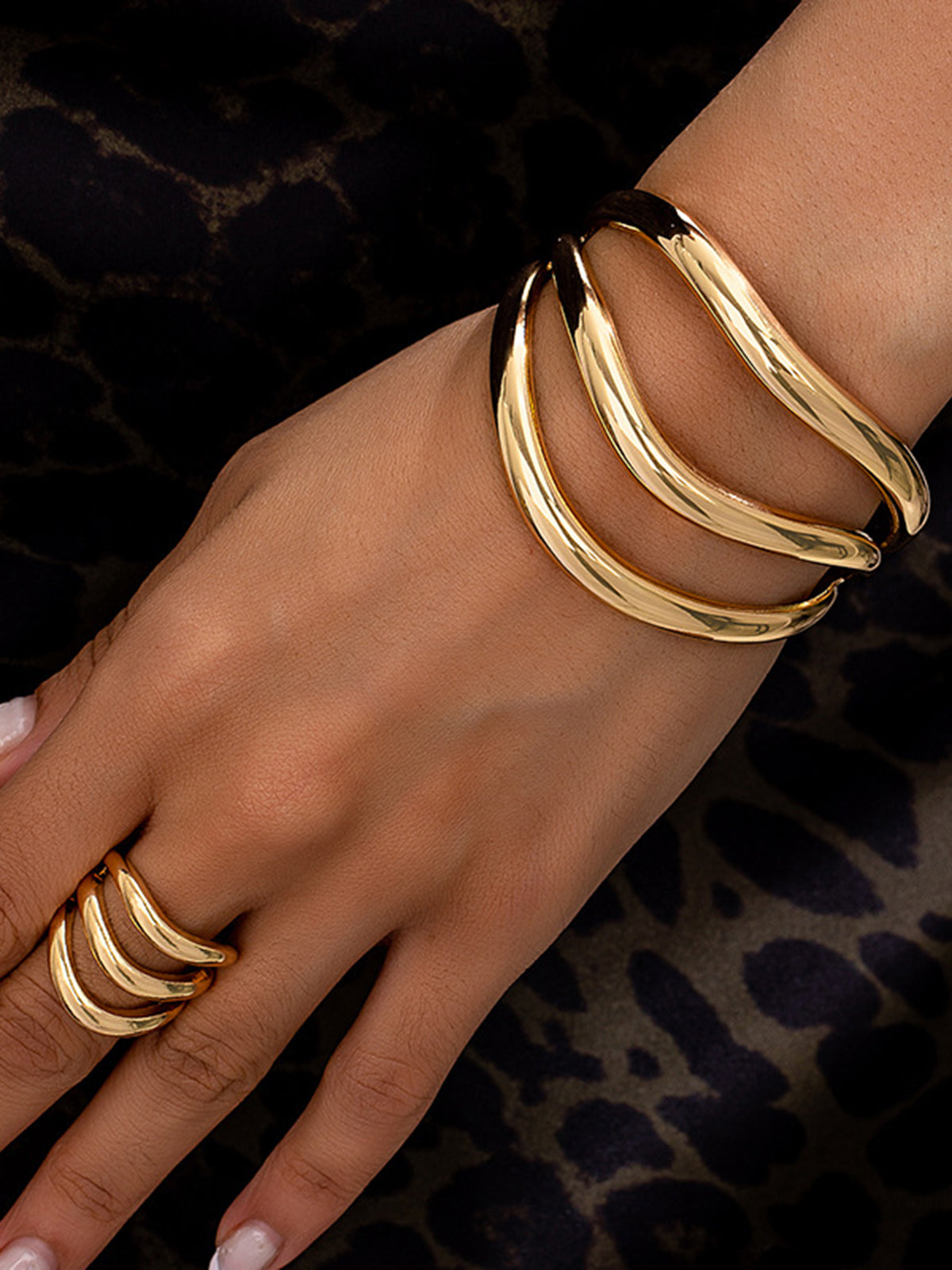 Elegante Sculpted Curve Bangle en Ring Duo