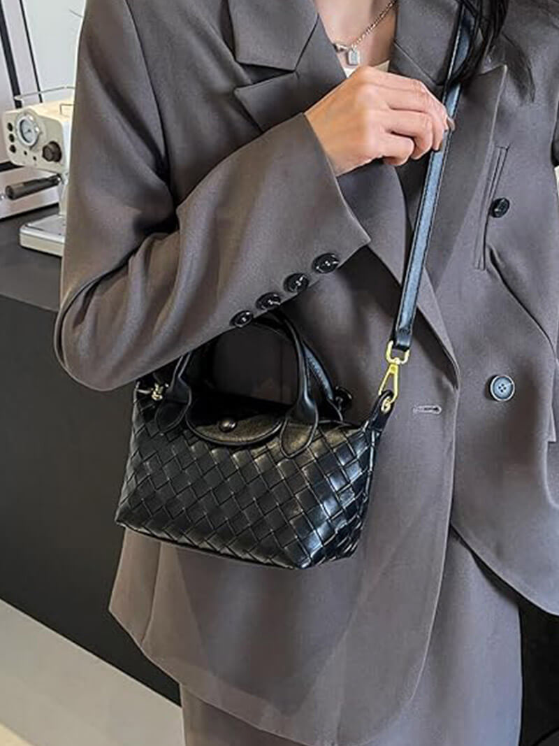 Elegante gevlochten mini-tas voor stijl en functionaliteit