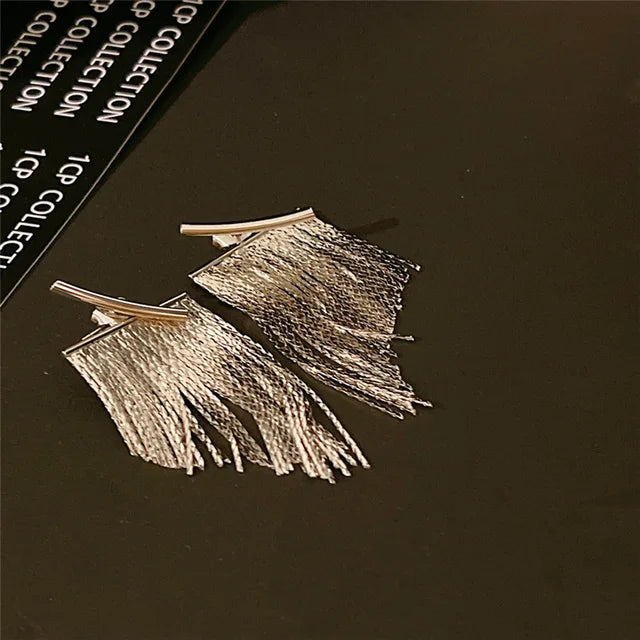 Gordijnoorbel met Hangende Draadjes