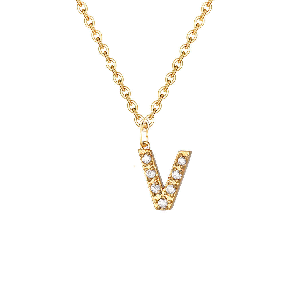 Elegante halsketting met letter en glanzende elementen voor een uitzonderlijke stijl