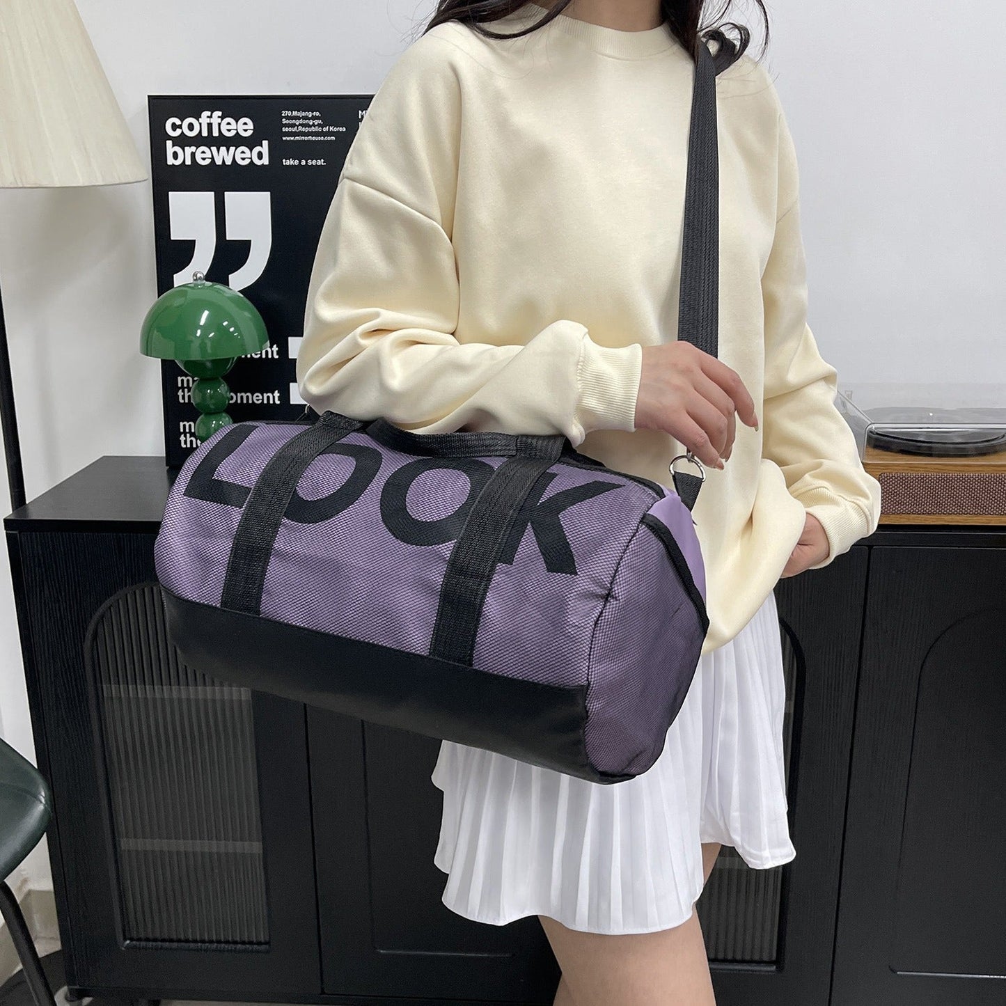 Dames sporttas met apart vak en cilindervormig ontwerp - Lía