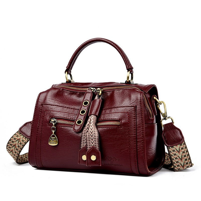 Dames schoudertas van synthetisch leer met metallic details - Juliette