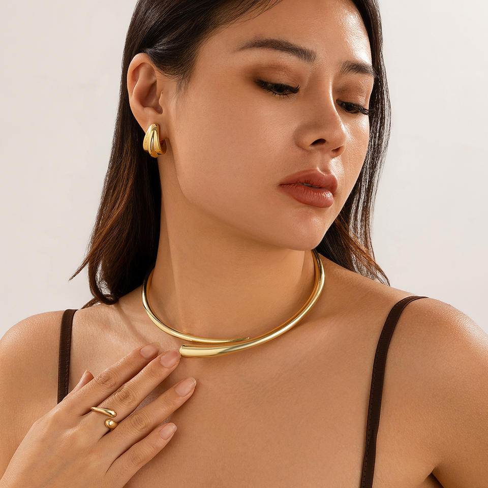 Gouden Waterdruppel Open Choker – Minimalistische Dames Ketting