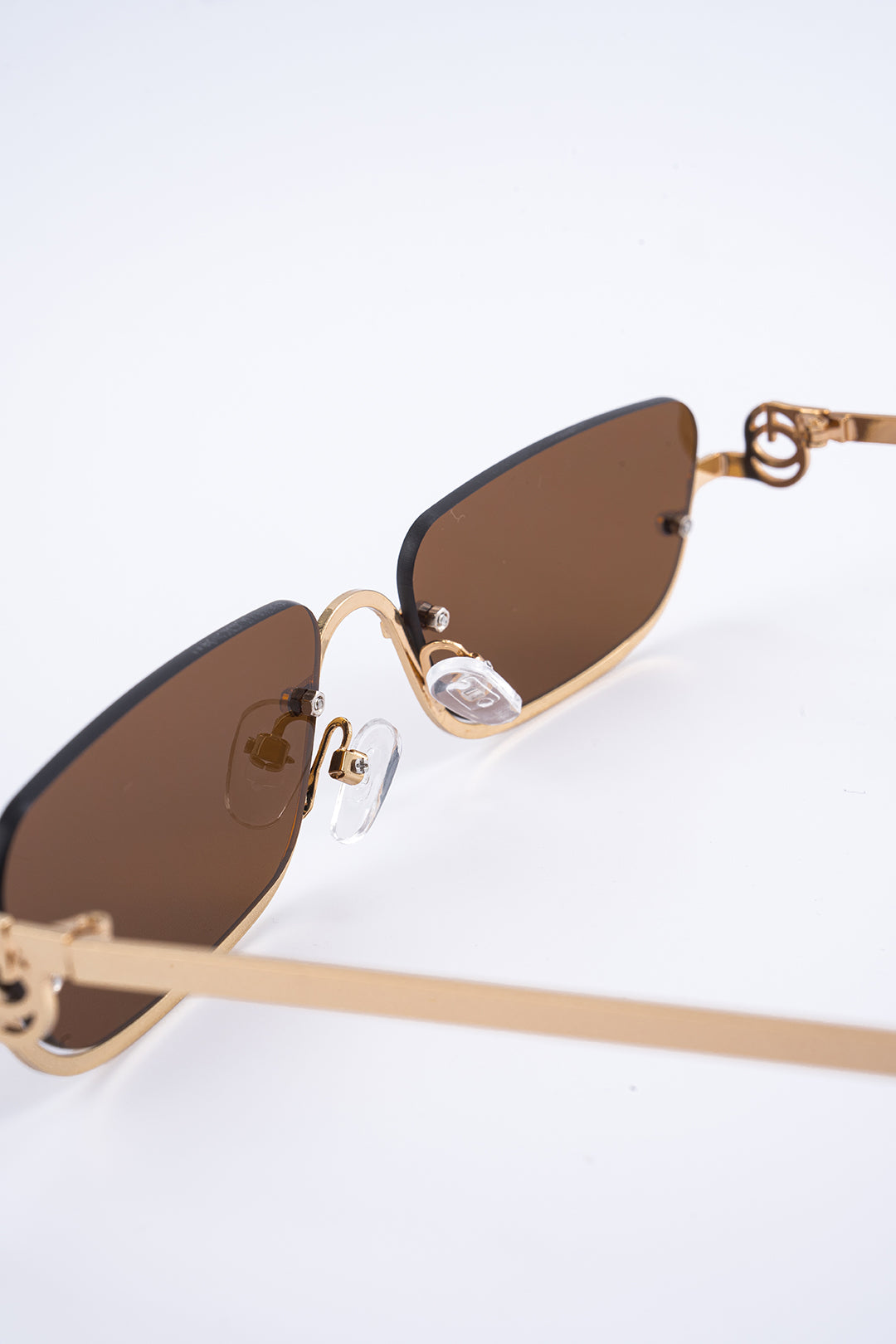 Vierkante metalen zonnebril met halve montuur