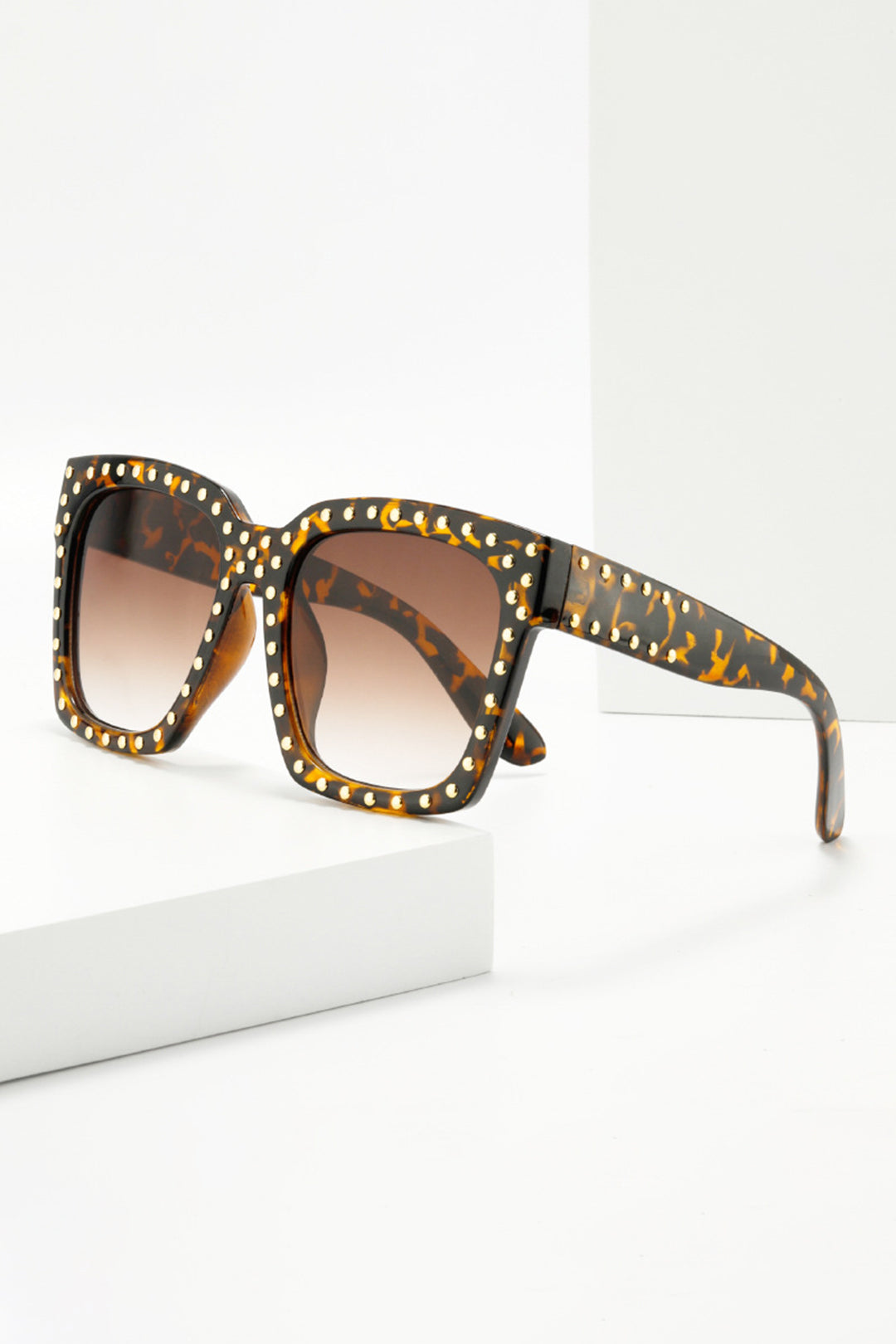 Rivet Decor Vierkant Filter Zonnebril Elegante