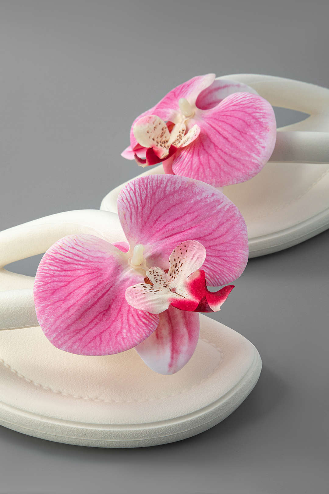 Chic Orchid Design Slippers voor Stijlvol Comfort