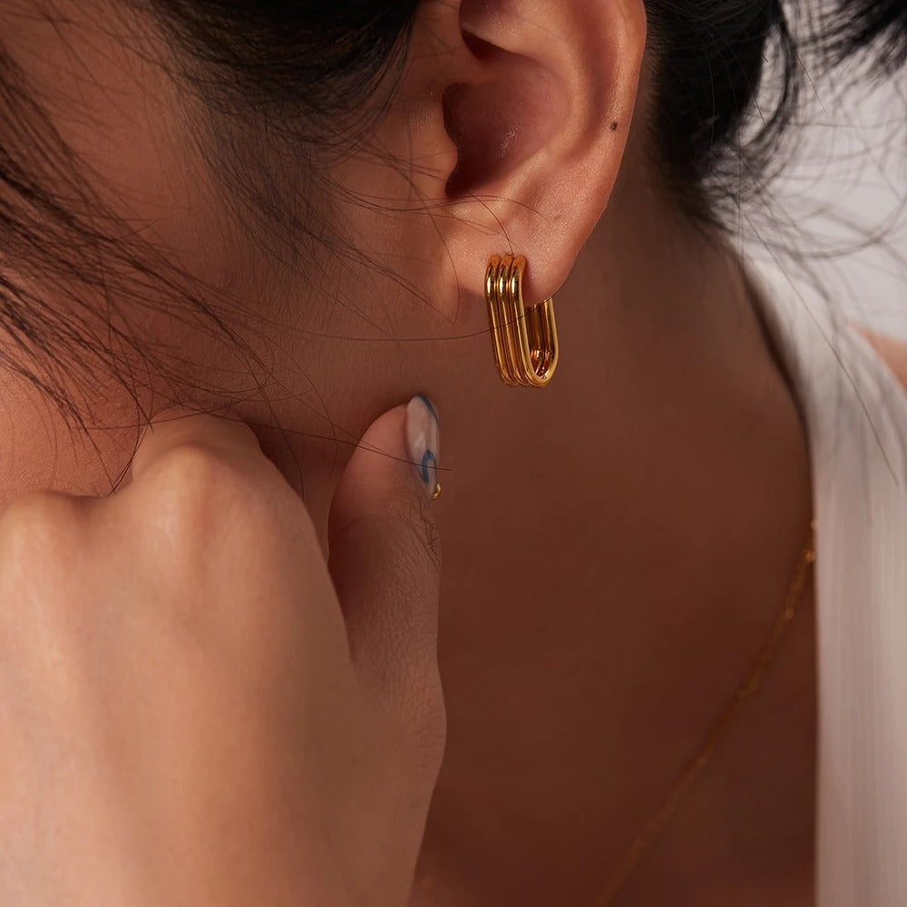 Elegant U-Hoop Oorbellen van Bellissima