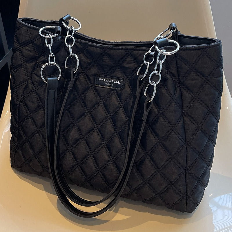 Gewatteerde damestas met dubbele hengsels en metalen ketting - Eloisa