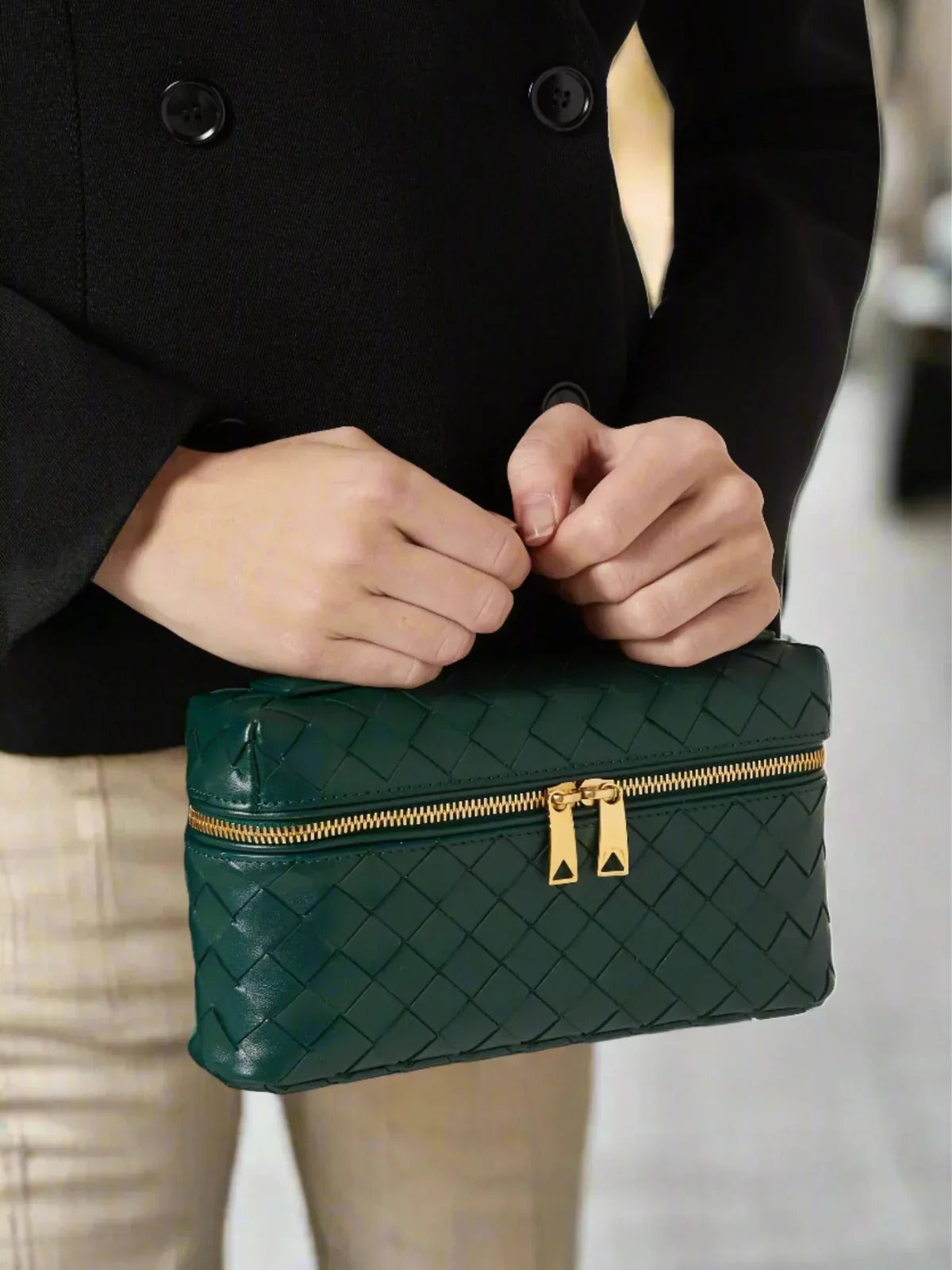 Elegante stoffen make-up- en accessoiretas in geweven ontwerp